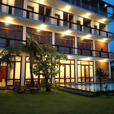Hi Win Hotel Chilaw Exterior photo