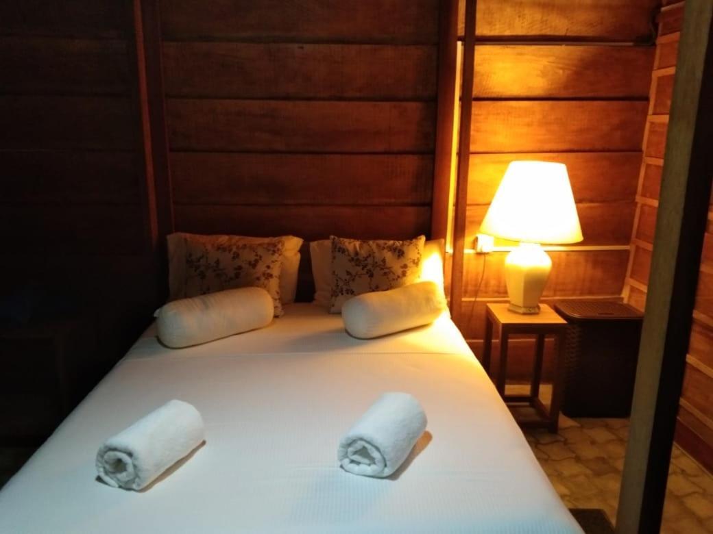 Hi Win Hotel Chilaw Exterior photo