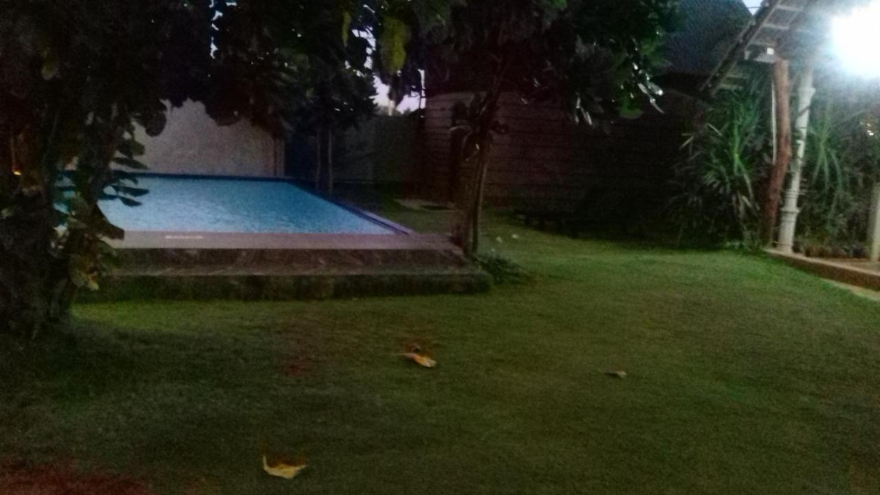 Hi Win Hotel Chilaw Exterior photo